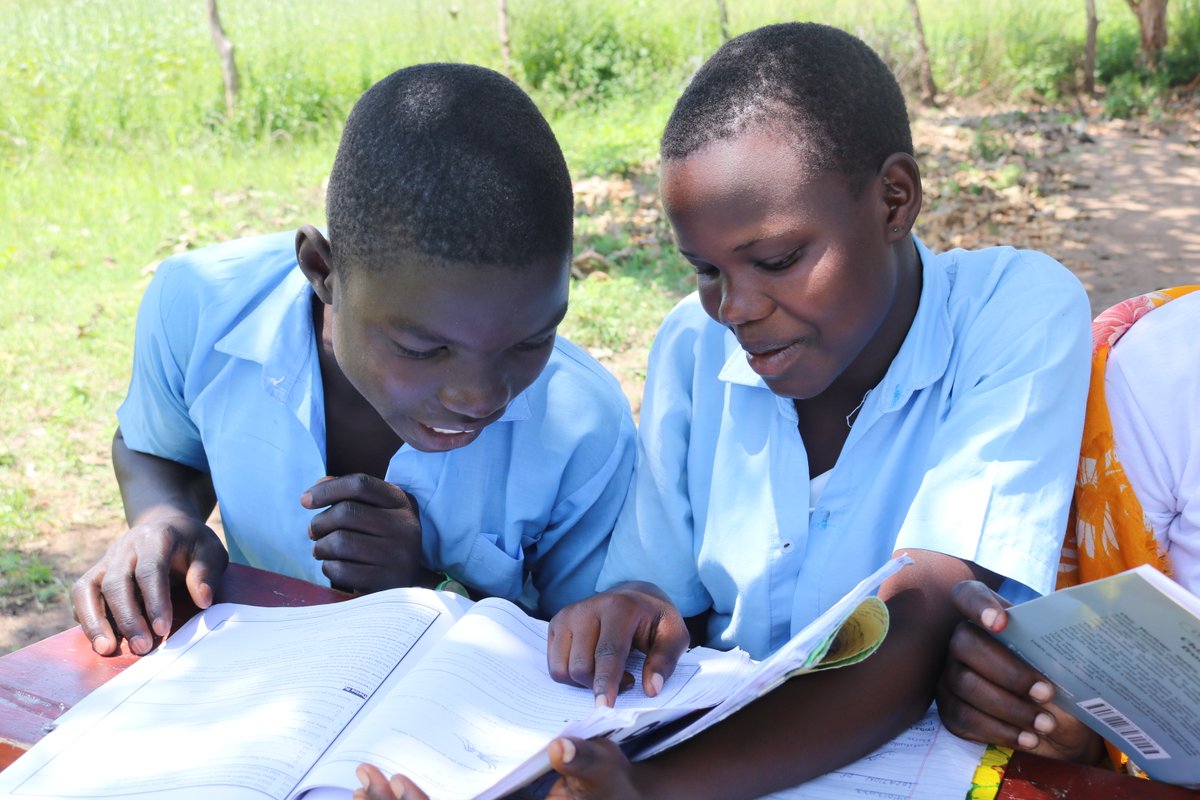 WindleUganda's tweet image. 📖 A single book can open a thousand doors. With support from @Book_Aid, we’re putting more books in learners’ hands — fueling curiosity, building skills, and shaping brighter futures. #ReadingForAll #EducationForAll