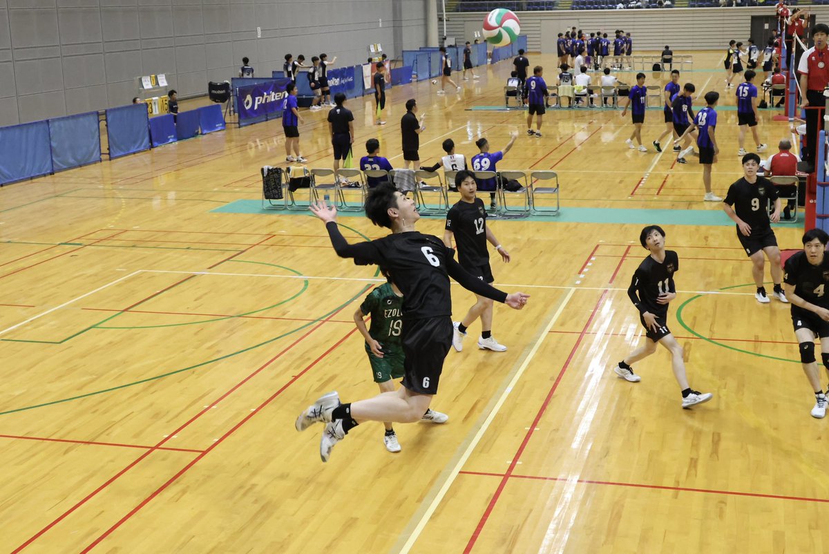seeeeeeji's tweet photo. #全日本クラブカップバレー 
#EZOLUDY ㊗️第3位🥉

準々決勝のエースっぷりが凄かった👏ベスト４の立役者⭐️

（🦵大事ありませんように🙏）

#工藤泰我 選手
＠taiga_dd https://t.co/0TwZcIIBm9