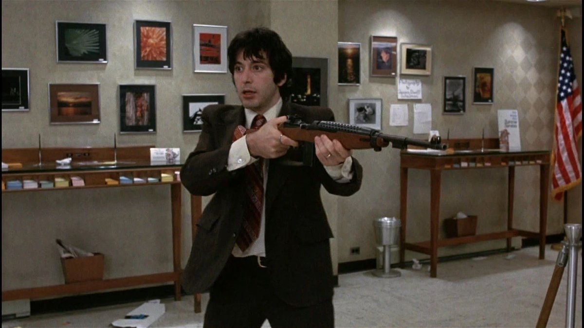 🎥💵 'Tarde de perros', de Sidney Lumet

#TeaTenerife proyecta el jueves 14, a las 19h, este filme protagonizado por Al Pacino que se adentra en el asalto a un banco convertido en una inesperada protesta social

👉 Ciclo de cine '50 años después: 1975'

teatenerife.es/actividad/tard…