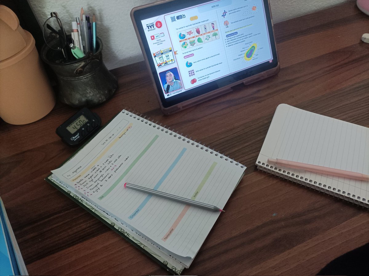 Onu bunu boşverinde mezun sarmaya başladı