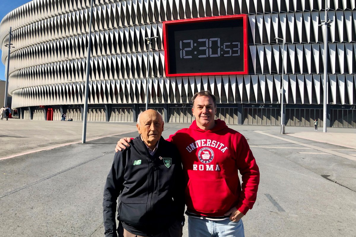 Qué pena, que buen tipo era JA Virumbrales, el Socio Número 1 del Athletic. Simpático, afable, con una vida súper interesante y una ansia por aprender que te sorprendían, como lo de meterse con el lío de la informática con 85. Hoy se nos ha ido a sus 99 años. Goian Bego!!