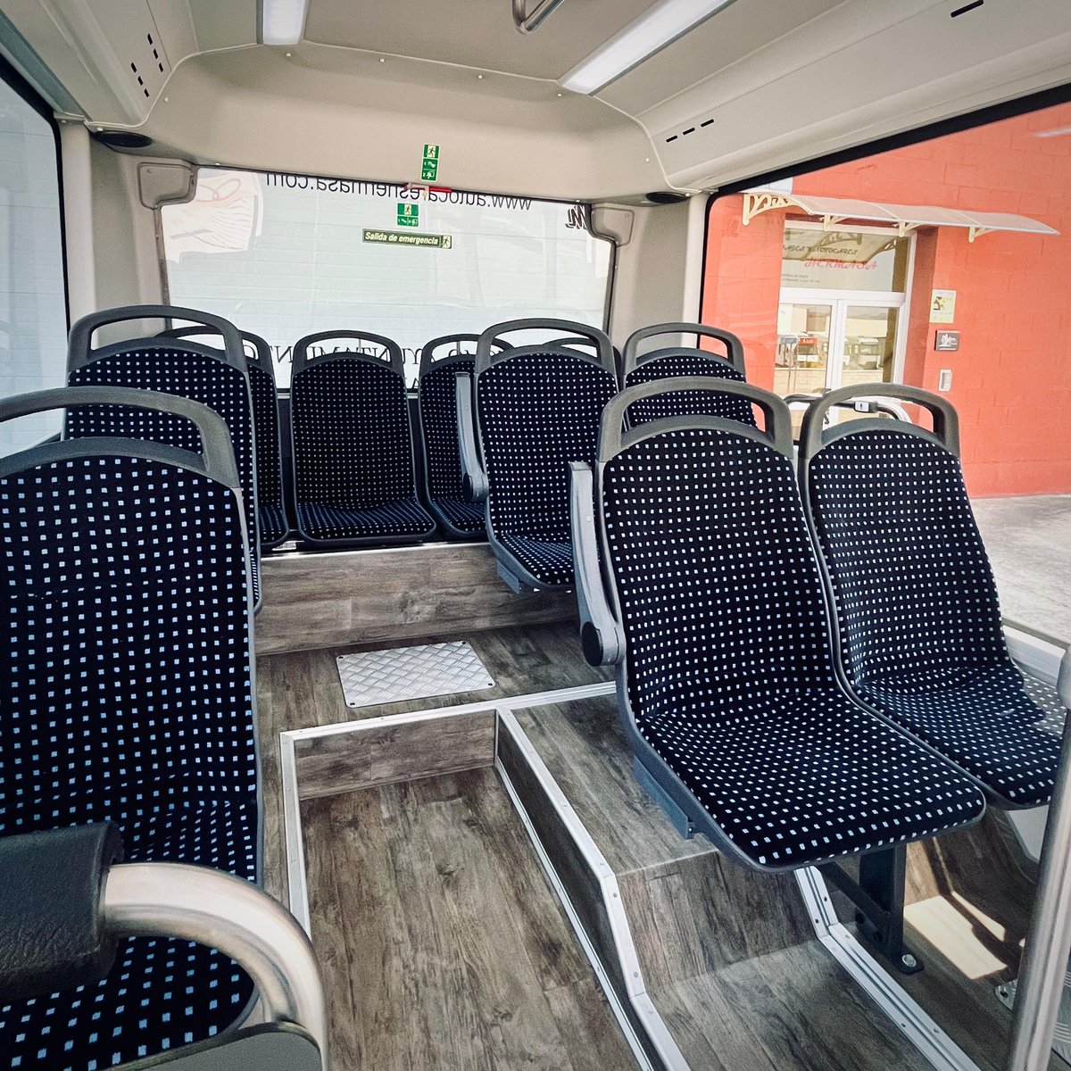 Somauto_Otokar's tweet photo. Nuevo Otokar Centro Diesel en Calatayud 🚍💙
Entregado por SOMAUTO a Hermanos Martínez S.A., con:
♿ Espacio PMR
👶 Zona carritos
🔌 Cargadores USB
🚦 Rampa automática
#SOMAUTO #Otokar #BusUrbano #MovilidadSostenible #Accesibilidad #TransportePúblico https://t.co/Fa0tYbppiQ