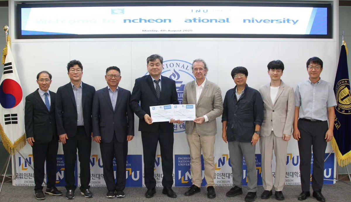 IAHR's tweet photo. #IAHR &amp; @UNESCO-#IHP awarded the 8th #IAHRLabel for Water Training and Education to #Incheon National University 🇰🇷 for excellence in #hydraulic &amp; #water resources engineering. 🌊
🔗Read more: https://t.co/fxhoLDgDmK
#WaterEducation #Sustainability #HydroEngineering #IAHR #UNESCO https://t.co/Z68B4H8so6