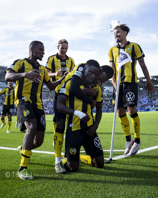 theresebaack's tweet photo. Lite bilder från igår: https://t.co/tfyrld6DTb 

#bajen https://t.co/pnandZ067C