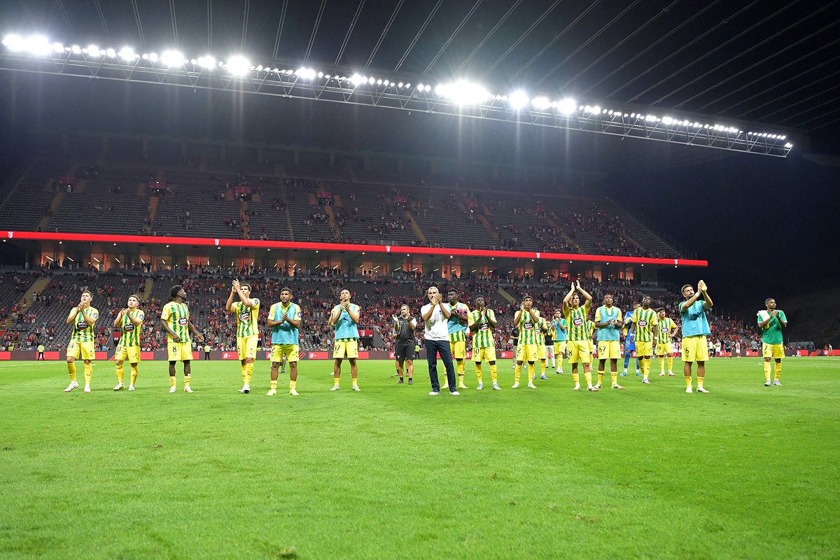 CDTondela1933's tweet photo. Porque só assim é que faz sentido 🔗🔰
#SóTondela #SCBCDT https://t.co/vaKzNPhNYj