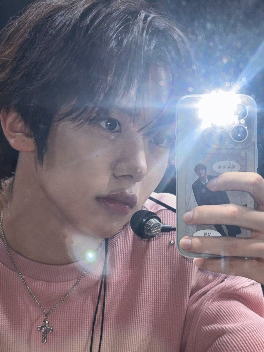 Pink me up! 💗

#AHOF #아홉
#WOONGKI #차웅기