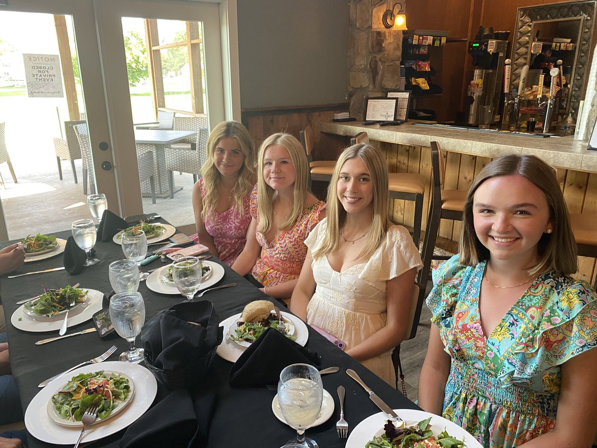 NDChattGolf's tweet photo. Team attended the player dinner at “The Gibby “. Today it will be all business as they compete with many area programs. Go Irish! https://t.co/qm6p7W01h4