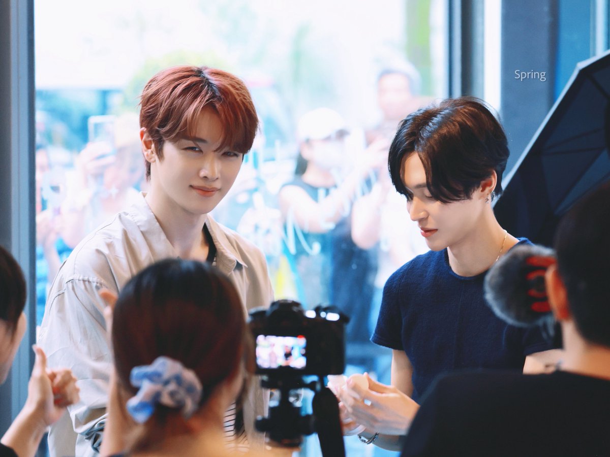 Spring_WB's tweet photo. 250811 유이크 팝업
화보같음🥰

#원빈 #WONBIN #ウォンビン #성찬 #SUNGCHAN #라이즈 #RIIZE https://t.co/v5TIjo7UZ8