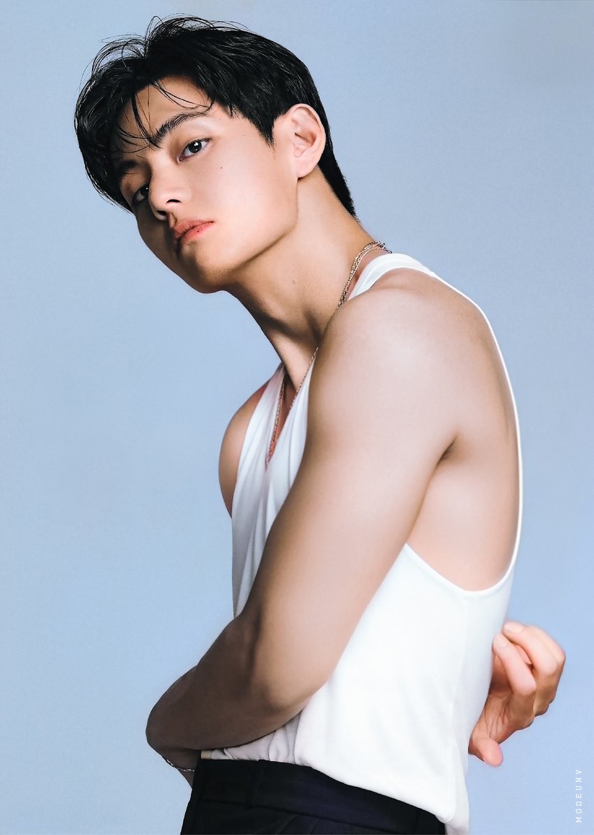 컴포즈 그냥 뷔 자랑하고 싶엇던 거 아님?ㅋㅋㅋㅋㅋ