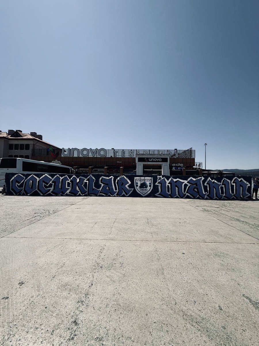 Adana Demirsporun evlatları yalnız kalmasın diye…

#ÜniAdanaDemir