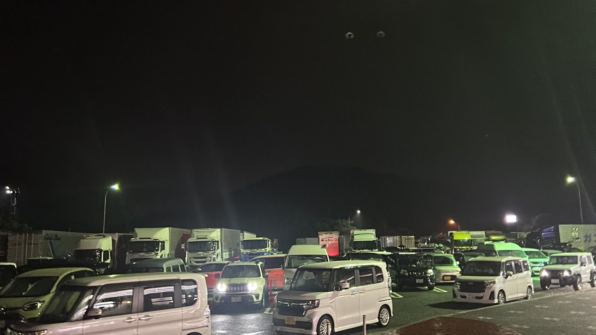 chenchiman's tweet photo. 昨日の16:30広島市内の実家から福岡に出発。
関門橋の通行止めを途中で知り、佐波川サービスエリアで車中泊。
関門橋は朝開通したけど、様子みて12：30佐波川を出発。
宇部下関道路の埴生インター出口の大渋滞に捕まったので北の道に迂回。
道の駅菊川を通り抜け34号線を南下。
さっき帰宅💦 https://t.co/EKx2GCphq8