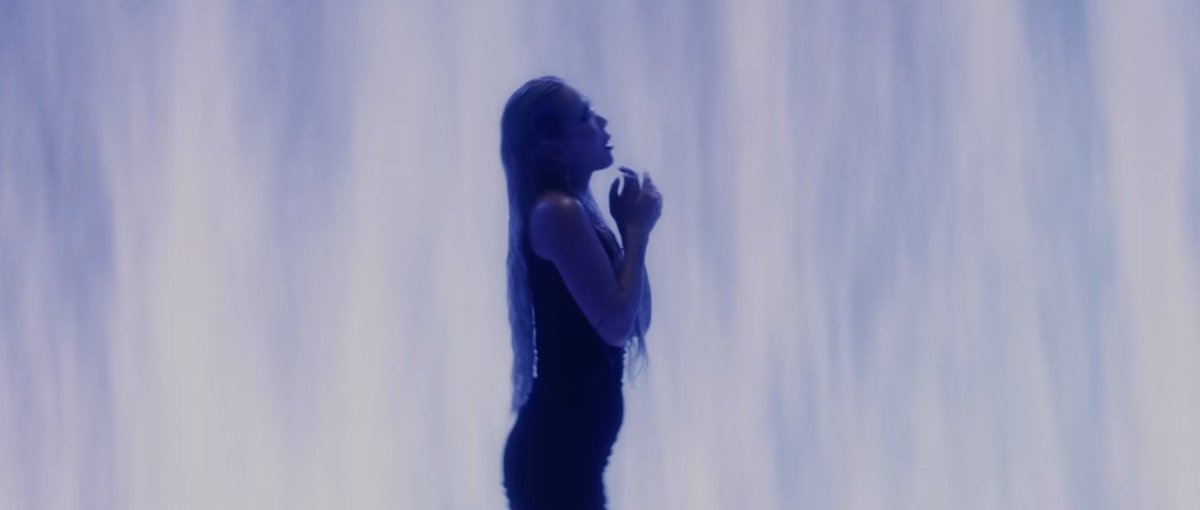 【WORKS】 
MINAMI MINAMI「in my head」
youtu.be/mBMLsQp0RQA

Direction、VFXを担当しました！ 💡

#MINAMI_MINAMI #7StagesOfGrief