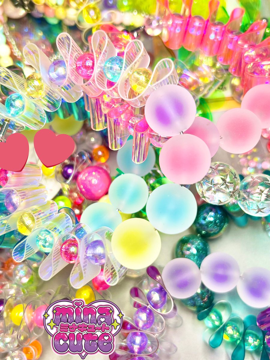 fransowacompany's tweet photo. ＼PVCブレスレット制作中／
minacute様(@minacute_japan )に納品する PVCブレスレットミナキュートver.を続々制作中です！

お色味はミナキュートさんらしい
💜🩷💛🩵 が多めです✨️

ラフォーレ原宿地下1.5階
是非遊びに来てください😊

可愛い雑貨沢山です⤴︎︎⤴︎

 #ミナキュート
 #minacute https://t.co/AWbt1QuiQ4