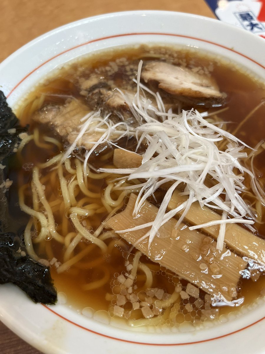 SoyKYa3's tweet photo. パサール幕張にてお昼ごはん。
久しぶりの運転、楽しかった♪

#転かずキャス
#幸せのお裾分け
#パサール幕張
#バナナジュース
#ラーメン https://t.co/gJVlaAVIOO