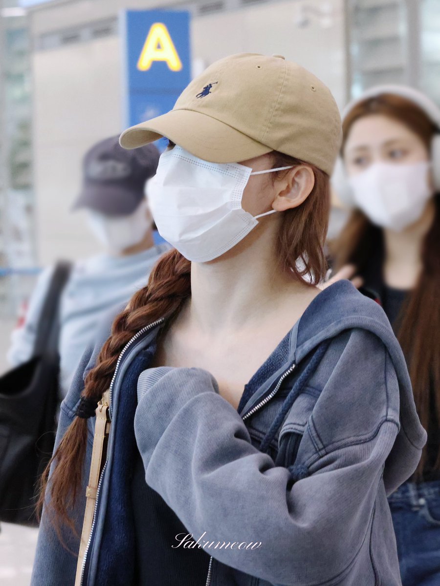 250811 ICN Lesserafim Sakura

🇹🇭🛩️

💕🐱🌸
#LE_SSERAFIM #르세라핌 
#宮脇咲良 #SAKURA #사쿠라