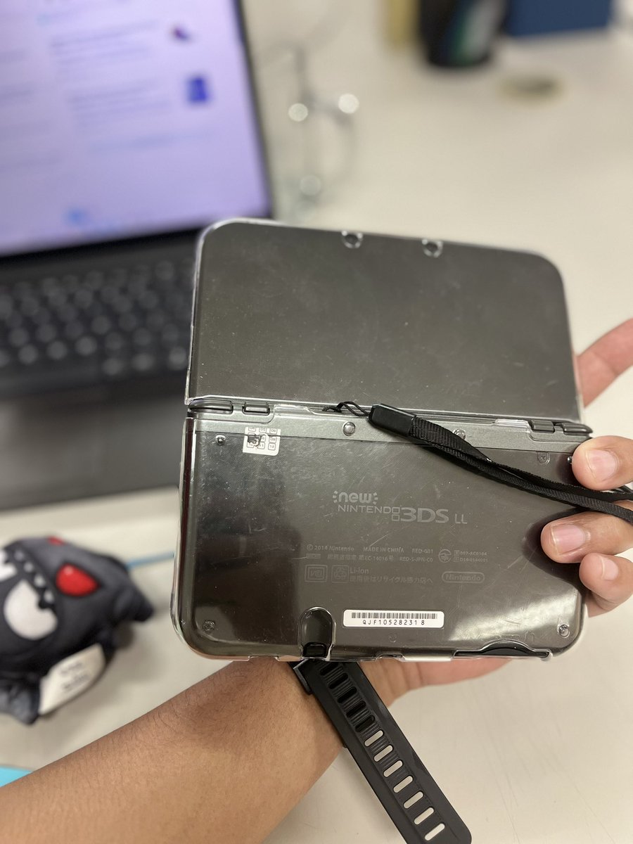 utha_08's tweet photo. WTS Nintendo New 3DS LL Layar IPS CFW 64GB

Harga 2.4jt nego 
Bisa via shopee https://t.co/yuvlay9AmV