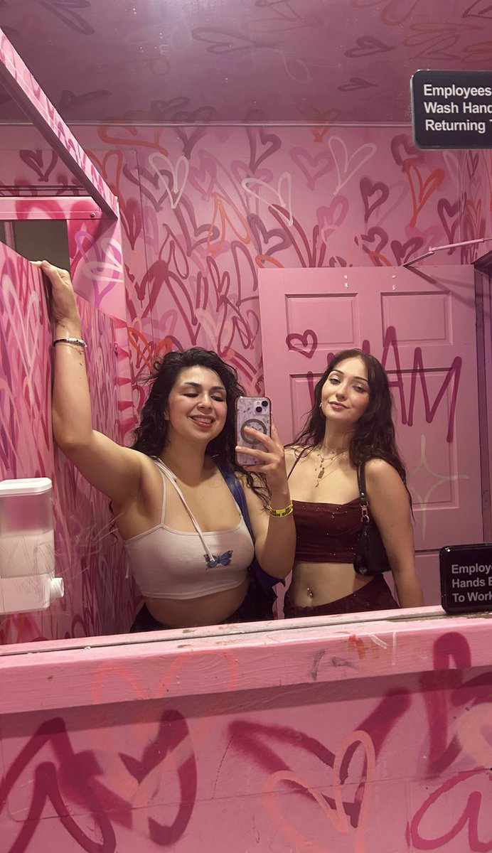 NotFreakyNat's tweet photo. 💗 Bestie and Me 💗 https://t.co/WykEOUr6sK