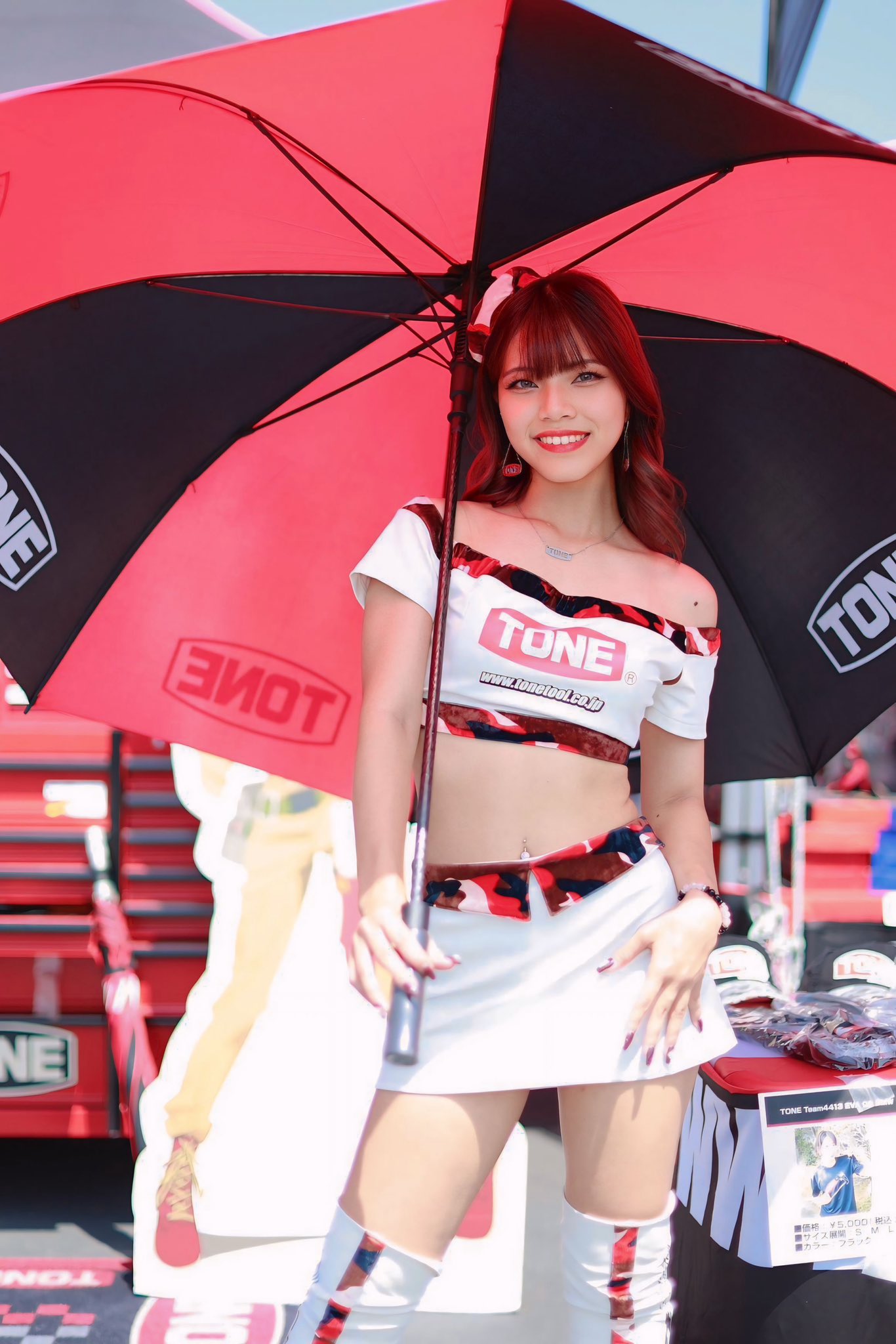 すずき工芸　胸アンドン 吉田ももな/𝐌𝐎𝐌𝐎𝐍𝐀🍑🏎️ on X: 