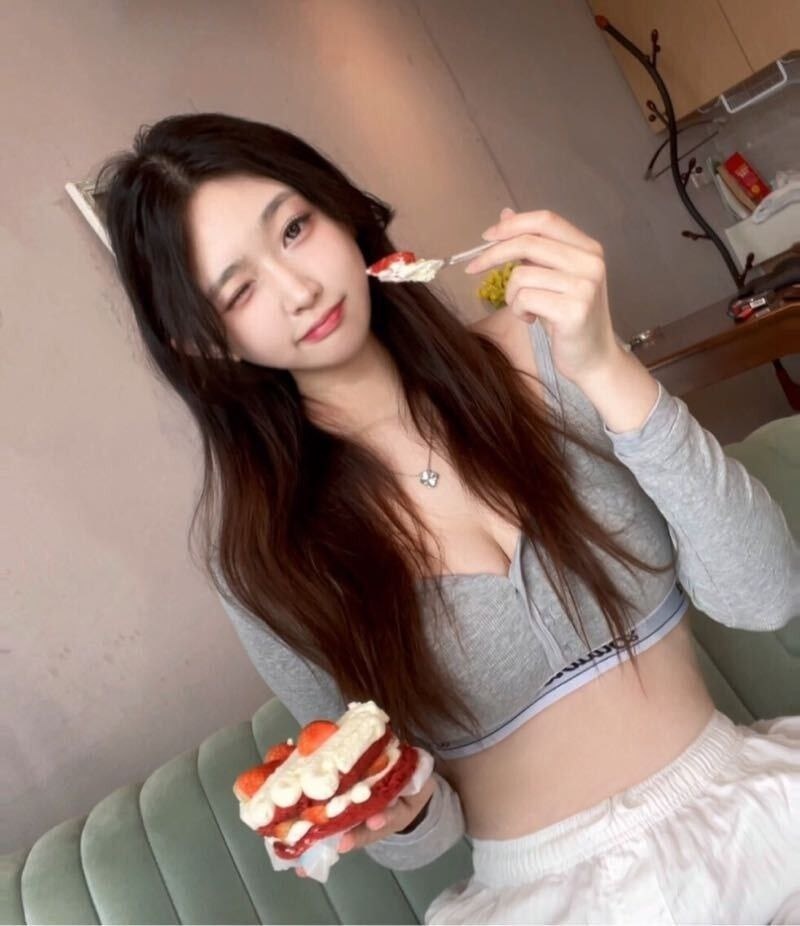 IStayter61335's tweet photo. 🏔️ 你永远不会知道⏳，自己能走多远🚶‍♀️，除非你试着多走一步👟！愿我们都能带着梦想🎯和勇气❤️，翻过生活的高山⛰️，看见最美的风景🌄！上海抓龙筋 https://t.co/XFjLdx1GEi