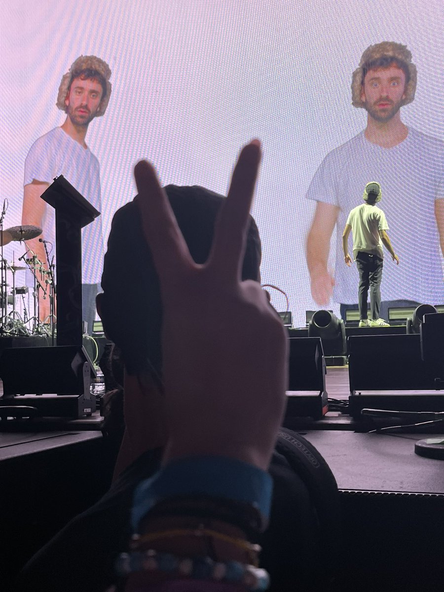 em ⭑.ᐟ 🎱 tweet media