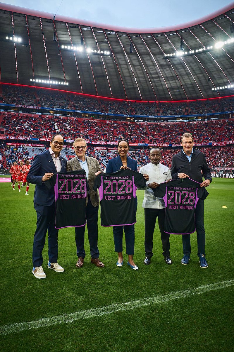 dr_dash250's tweet photo. Congolese funds wasted again 😅😅😅

They paid journalists and influencers to spread fake news about a Rwanda-Bayern Munich partnership, but Bayern clapped back 😅

Congo, try a new propaganda,this one flopped like your other paid posts.

Rwanda and Bayern are still collaborating, innovating to nurture young Rwandan talent.

Rwanda is always one step ahead.