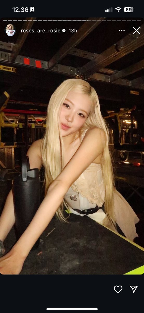rosienotgone's tweet photo. emang ga salah nge-wishlist owala freesip sway

kembaran kali ya sama rosé https://t.co/8haV0peiYA