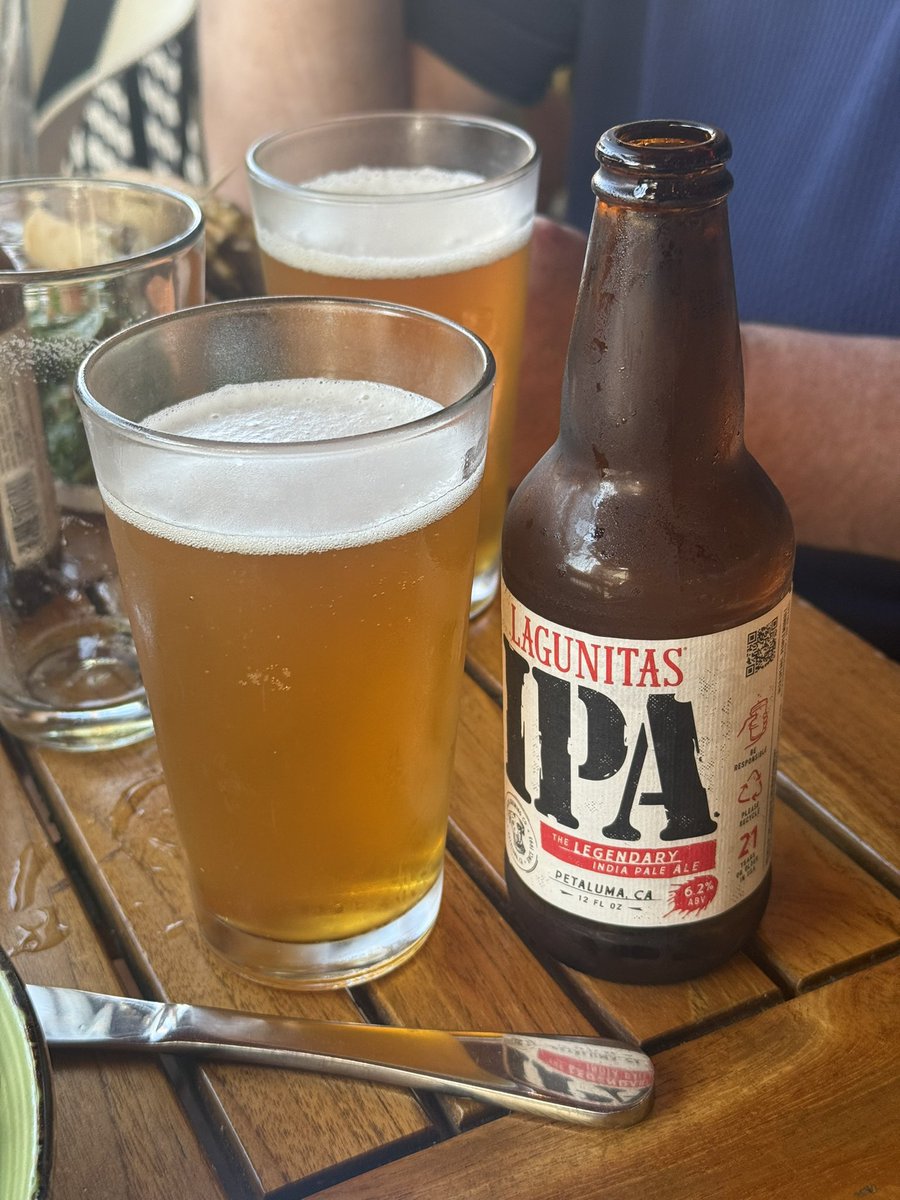 wapple15's tweet image. Good night from #VeniceBeach 🍻😴