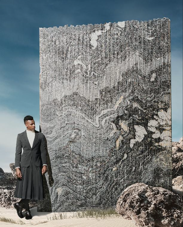 TheQuarryCast's tweet image. Italian artisans transform nature’s raw beauty into a spectacular surface with The Quarry curated Corteccia finish. Crystalline, rugged and full of glamour, this finish reveals a textured brilliance that catches every angle, turning the natural stone into a statement of…