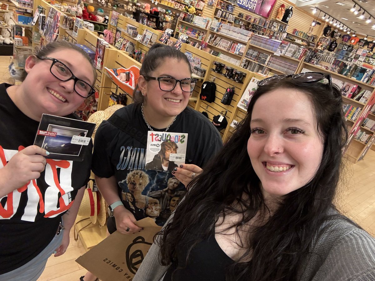 Spooky Lynns | am I cool enough? 🩵🦋 (@babyblueslh) on Twitter photo Someone said Malum Summer? ☀️⚔️
The girls and I spotted the albums of the summer out in the wild at Newbury Comics today!
Super proud of our Sidequest Master, <a href="/Michael5SOS/">michael clifford</a> and THE Master of Chaos (or order, depending on the day), <a href="/Calum5SOS/">Calum Hood</a> 🩵 Someone said Malum Summer? ☀️⚔️
The girls and I spotted the albums of the summer out in the wild at Newbury Comics today!
Super proud of our Sidequest Master, <a href="/Michael5SOS/">michael clifford</a> and THE Master of Chaos (or order, depending on the day), <a href="/Calum5SOS/">Calum Hood</a> 🩵
