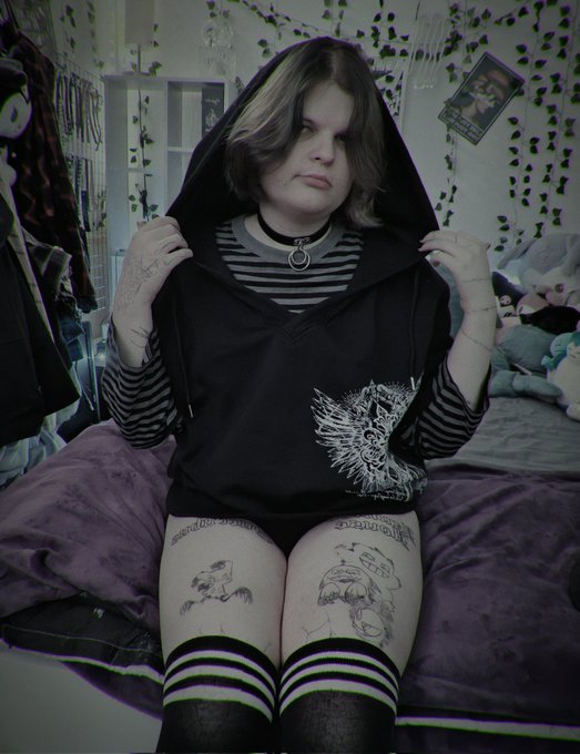RubyUshinatta 🏳️‍⚧️ - Hey :3 now say it back! https://t.co/6vuTdXxUN8