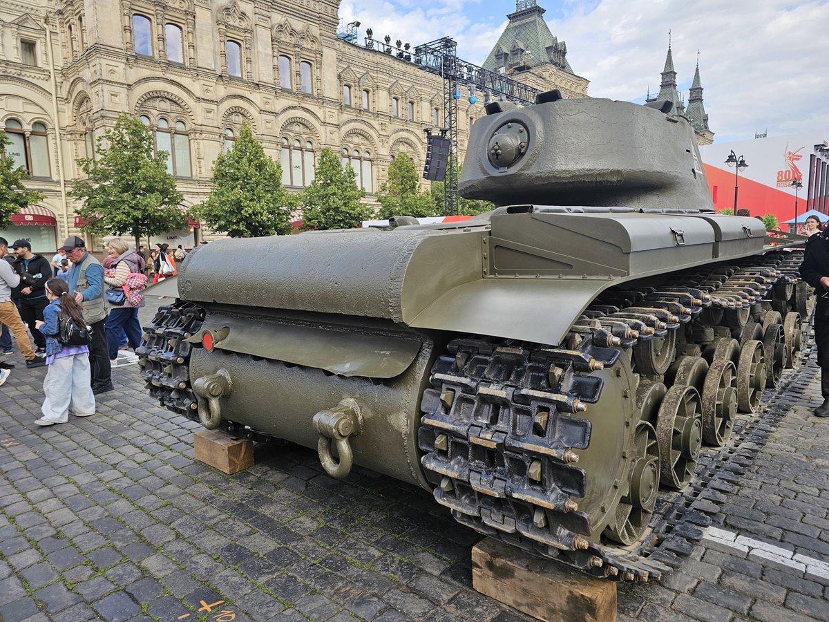 YPasholok's tweet photo. KV-1, Red Square, june 2025
https://t.co/7MlXkuwsmP
#kv1
#technicalmuseum https://t.co/1fdwlvfHC1