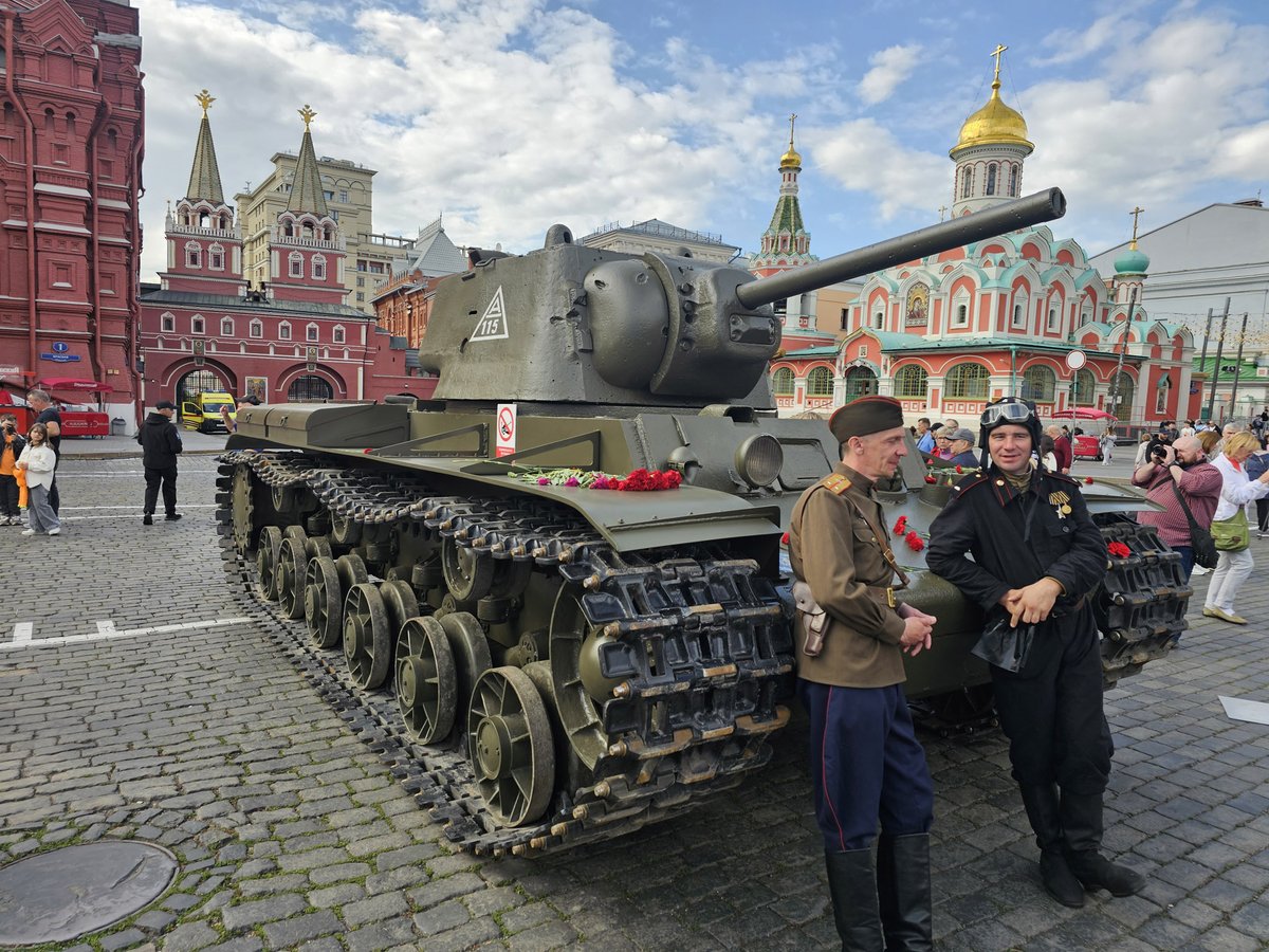 YPasholok's tweet photo. KV-1, Red Square, june 2025
https://t.co/7MlXkuwsmP
#kv1
#technicalmuseum https://t.co/1fdwlvfHC1