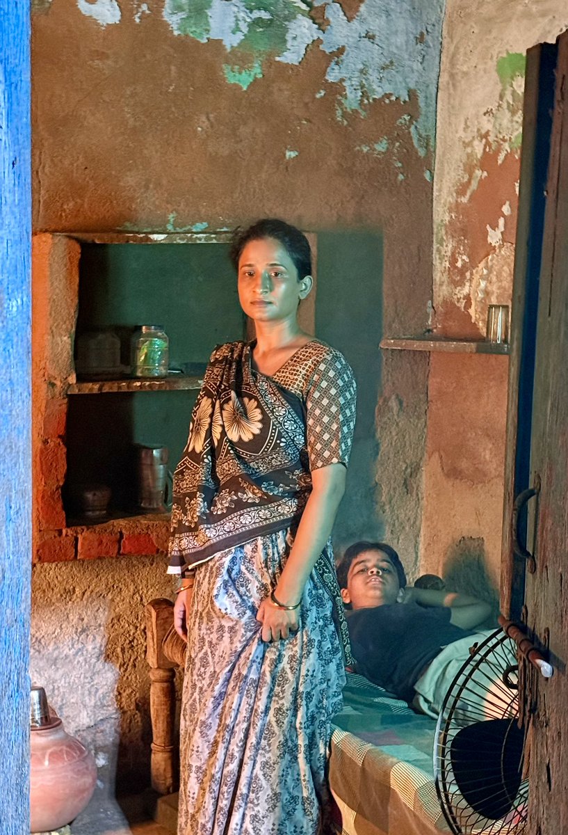 ArjunSinghFilms's tweet photo. 🎬‘बंधुआ’ – एक संवेदनशील कहानी उम्मीद और आज़ादी की।

शूटिंग कंप्लीट।थैंक यू ऑल टीम! 🥰👊 https://t.co/84fiBIq2FT