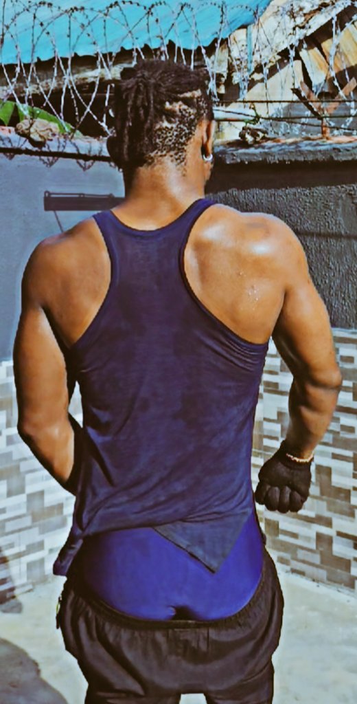 Bekeebio's tweet photo. Choose your slide in peace 😉😜 
#workout #workoutmotivation #homeworkout #fitnessaddict #FitnessMotivation #gymlife #Backshot https://t.co/huJCIHdrtW