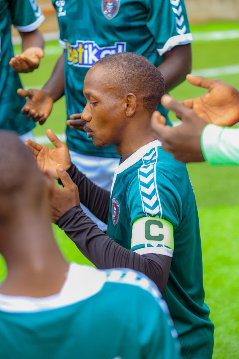 Fuutu sojjas fc (@fuutusojjasfc) on Twitter photo THE CAPTAIN
<a href="/MeddieKisuule/">Kisuule Meddie</a> the man of all seasons
#UOXLeague
#uoxleaguefinal
<a href="/BetikaUg/">Betika Uganda</a> THE CAPTAIN
<a href="/MeddieKisuule/">Kisuule Meddie</a> the man of all seasons
#UOXLeague
#uoxleaguefinal
<a href="/BetikaUg/">Betika Uganda</a>