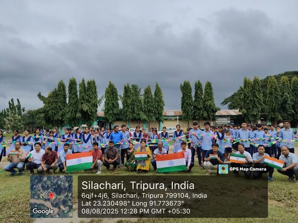 ERO_karbook's tweet photo. Har Ghar Tiranga Activities undertaken in various schools under Karbook Sub Division on 08.08.2025.

@mygovtripura 
@DmGomati 
#HarGharTiranga2025 https://t.co/rexnACIvtm