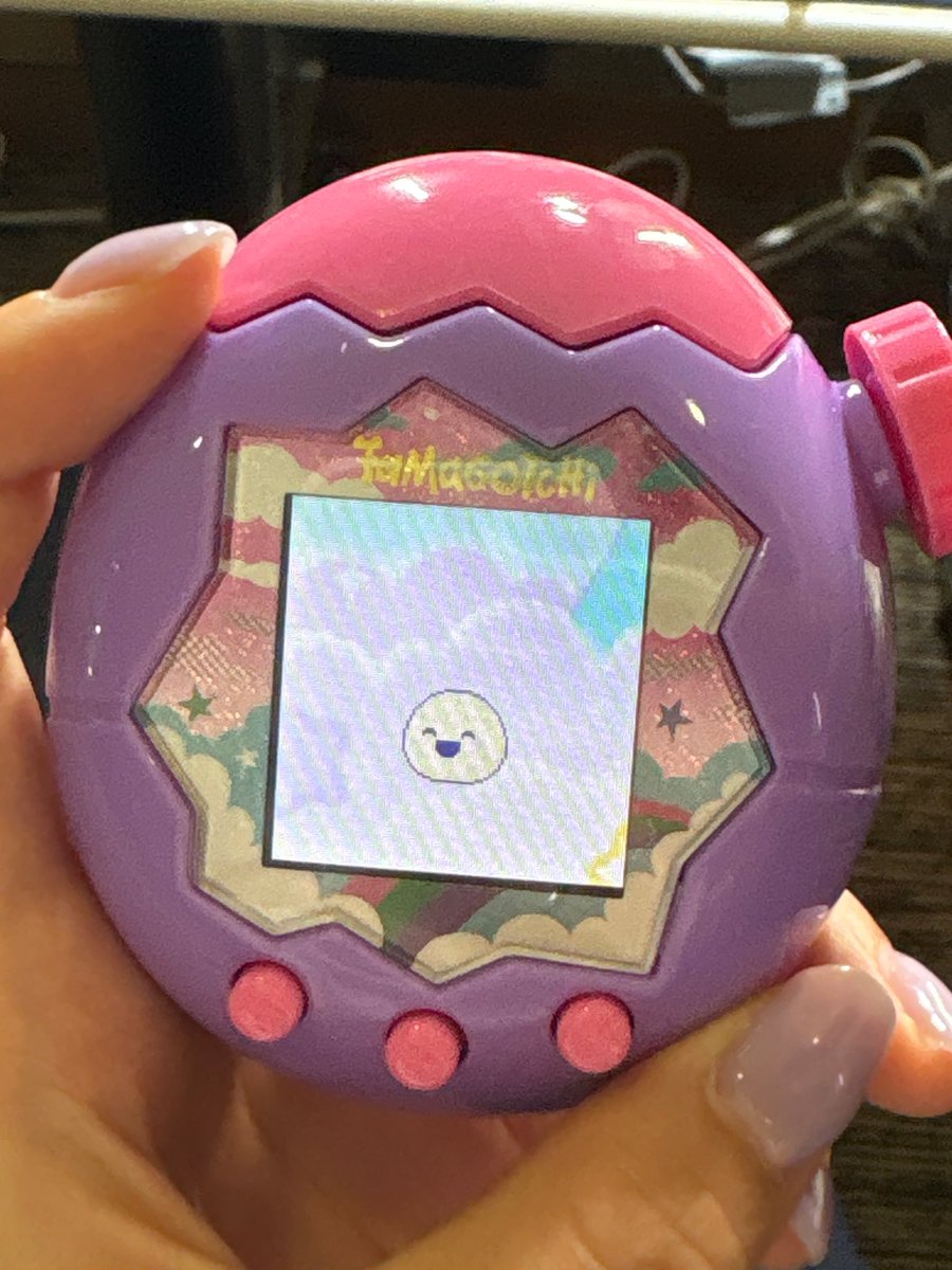 katarineyu's tweet photo. I’ve officially become the mother of this tiny, pixelated life. I gave it three meals, yet it still cried. Six meals later… it was suddenly giggling like nothing happened. https://t.co/HLfGSEvbCh