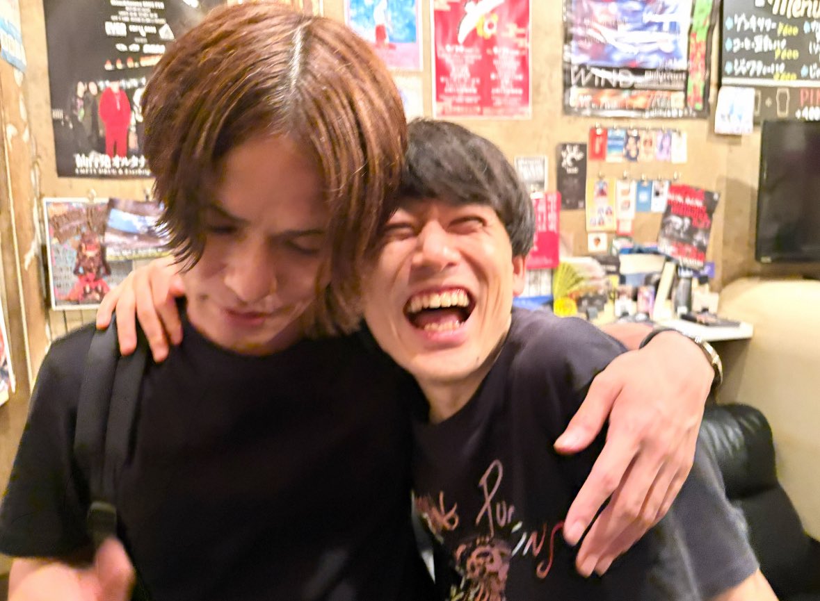 昨日はsugardropライブでした、ありがとうございました！
写真はTTUD本名くんと俺