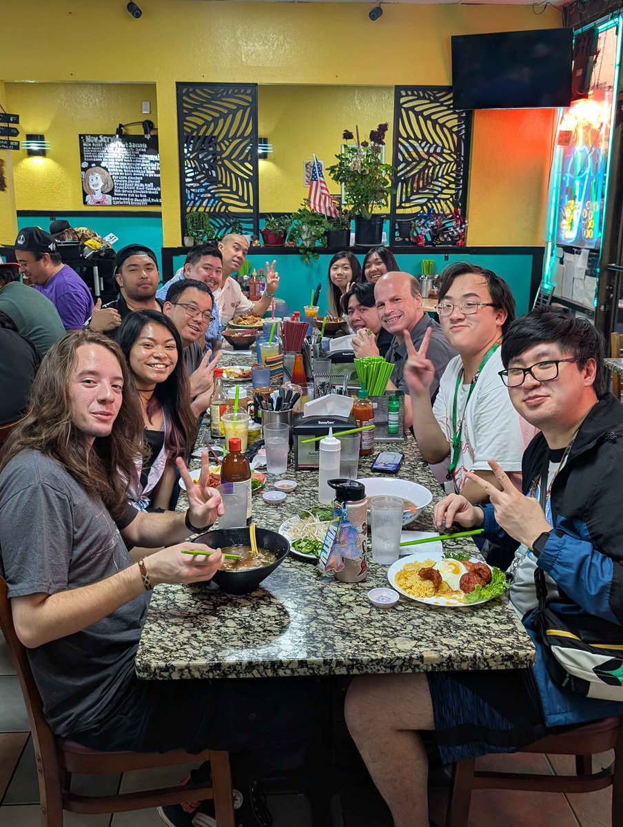 KEAngeal's tweet photo. Bay Area Fam always good hangs. 🖤 https://t.co/DzYeq4oSBI