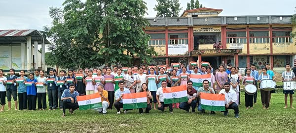ERO_karbook's tweet photo. Tiranga exhibition on 08/08/2025 In c/w Har Ghar Tiranga campaign 2025 under #Karbook Sub Division.

@mygovtripura 
@DmGomati 
#HarGharTiranga2025 https://t.co/cvEFNN8WIm