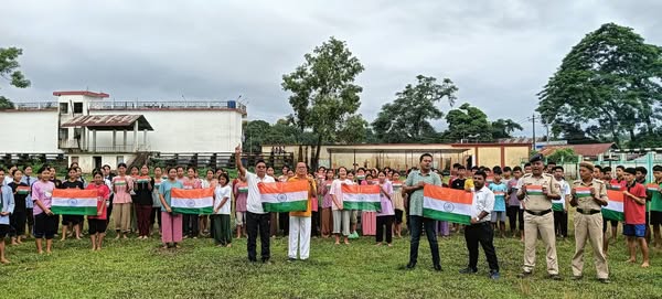 ERO_karbook's tweet photo. Tiranga exhibition on 08/08/2025 In c/w Har Ghar Tiranga campaign 2025 under #Karbook Sub Division.

@mygovtripura 
@DmGomati 
#HarGharTiranga2025 https://t.co/cvEFNN8WIm