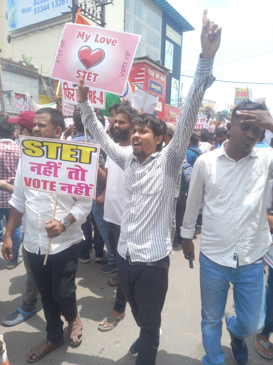 अगर न्याय में देरी होगी,
 तो सड़कों पर क्रांति होगी ही...!
7 अगस्त याद है न..?
या फिर से याद दिलाना पड़ेगा!
#ReleaseSTET_before_TRE4
 <a href="/NitishKumar/">Nitish Kumar</a>  <a href="/sunilkbv/">Sunil Kumar</a> <a href="/sidarths/">SIDDHARTH IAS</a> <a href="/BiharEducation_/">Education Department, Bihar</a>  <a href="/BJP4Bihar/">BJP Bihar</a> <a href="/Jduonline/">Janata Dal (United)</a> <a href="/BiharCabinet/">Cabinet Secretariat Department, Govt. of Bihar</a> <a href="/officecmbihar/">CMO Bihar</a>  <a href="/yadavtejashwi/">Tejashwi Yadav</a> <a href="/PrashantKishor/">Prashant Kishor</a>
