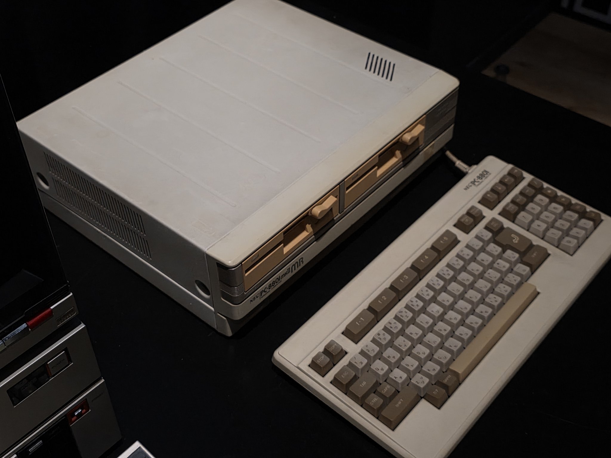 100年後の国宝。マイコンのディスプレイ 電脳秘宝館 マイコン展」で、あのマイコン、このパソコン、その