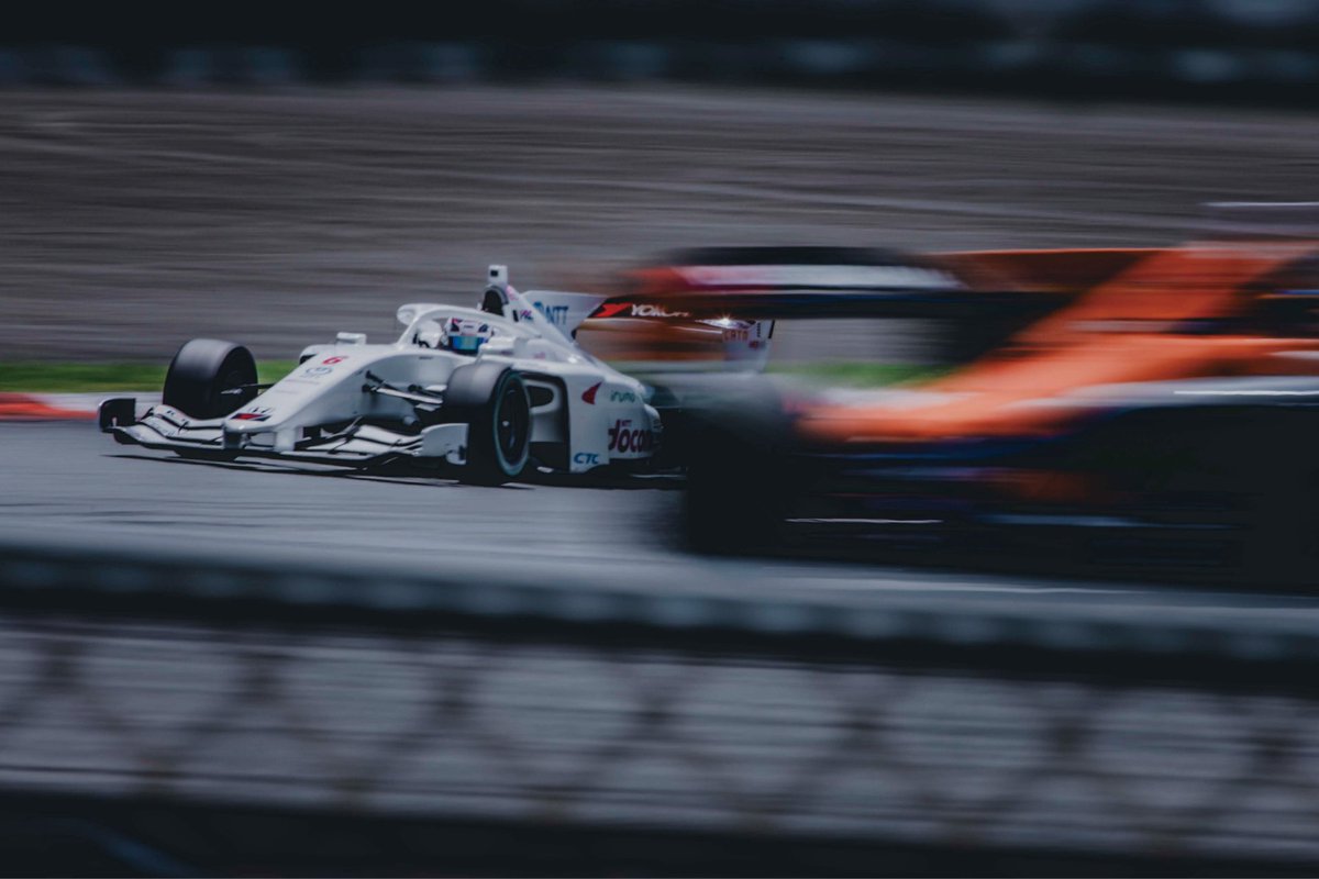 SUPER_FORMULA's tweet photo. ＼あなたの写真を選手に贈呈／
#SFomula Rd.6-7 #フォトサポ 
フォトジェニック賞はkeisuke89さん
の写真を #太田格之進 選手に贈呈📣 https://t.co/8r0X0xI8fH