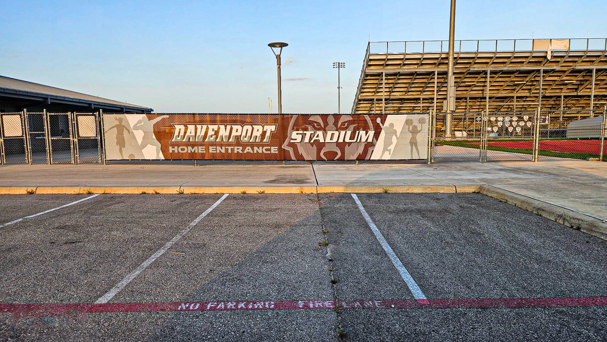 collins_comp's tweet photo. We just hooked up 📍Davenport HS - San Antonio,TX football stadium with brand new bleachers and a field view that’s pure touchdown vibes! 🙌

We appreciate @BSNSPORTS_TX @Davenport_HS

#AthleticFacilities #footballseason #sanantoniotx  #stadiumupgrade #sportcontractor https://t.co/S5SPfJK03o