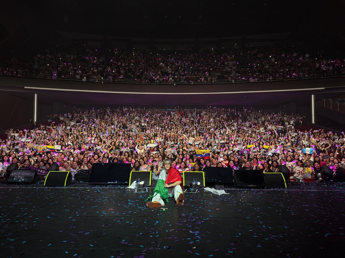 horan_zel's tweet photo. El fandom mexicano es maravilloso, Sanha vió muchísima gente en sus dos fechas acá, y eso me da tanta felicidad, de que él pensara que nadie lo iba a ver a tener a todo este público solo para él 🥹 https://t.co/oaxzETZ6jw