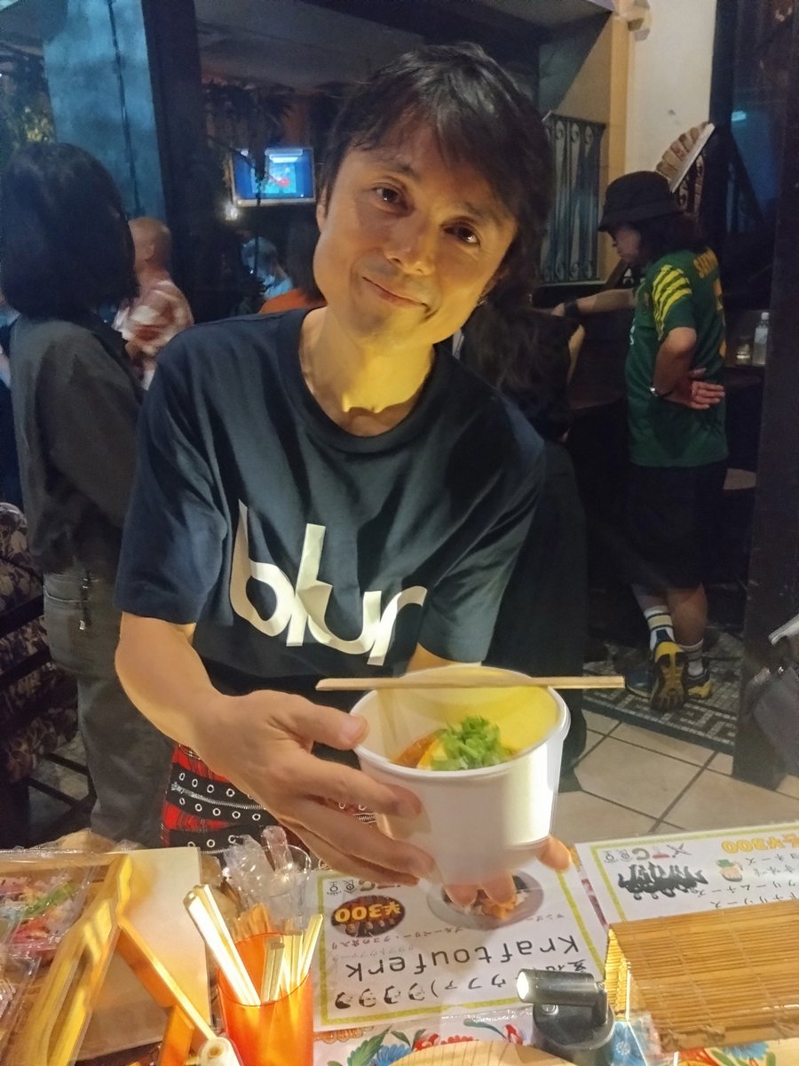 majiumaXTC's tweet photo. 昨夜はお世話になりありがとうございました！！美味しかったよ〜とか面白いネーミングですねと皆様からお声がけいただくのが嬉しくて、今年も参加できてよかったなぁとしみじみ...お立ち寄りいただいた皆さま&amp;Contaさん、お疲れさまでした💗🥒🍢🍛🍙🐥👋 https://t.co/sdlqzKdniP