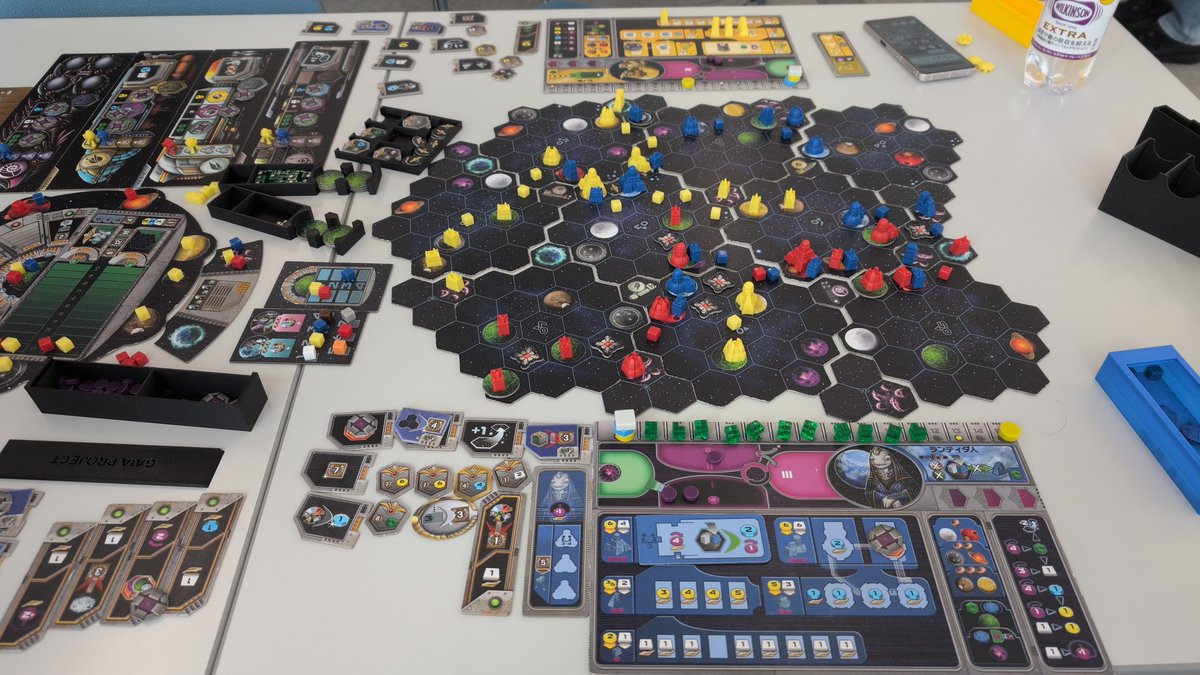 fwtmp's tweet image. Won #GaiaProject on 2025-08-11 with 3 players, winning score: 228 #bgstats