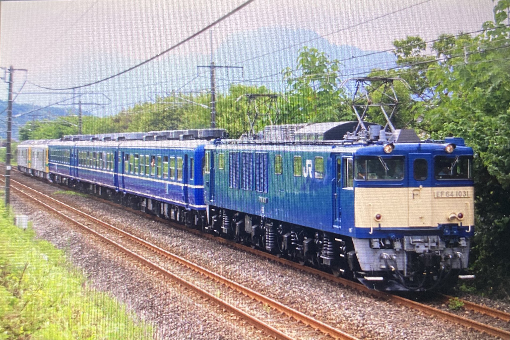 【 大型鉄鈴/馬鈴 】　３連　室町時代　約10～11ｃｍ ELぐんま復活】 EF64 1031（代走）+12系3両+GV-E197系TS08編成