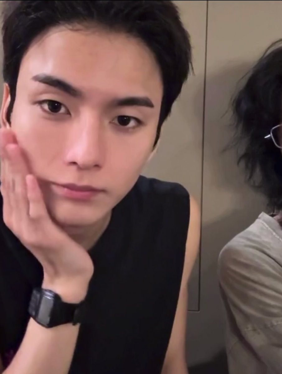 어떠케이래….
너 존예야 지금 ㅜㅜ